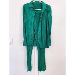 Modern Society Plisse Button Up Shirt & Flare Pants Set Green Medium